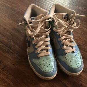 Kids size 5 dunks